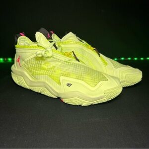 Nike Jordan Why Not .6 Barely Volt Sneakers DO7189 700 Mens Size 9 New